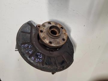 Skoda octavia ii поворотна опора ступиця права перед 1.8 b фото №1