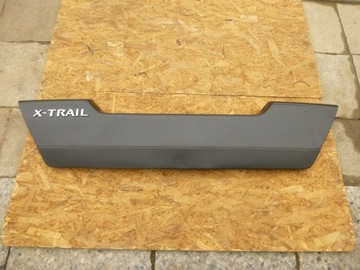 Nissan x-trail накладка планка кришки фото №1