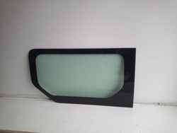 Скло кузовна ліва trafic vivaro 01-2014r фото №1