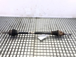 Полуось правый перед peugeot 208 i 1.2 82km шарнир фото №1