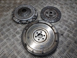 Зчеплення диск + притиск+ колесо маховики audi a3 8l 1.8 20v 068105271f фото №1