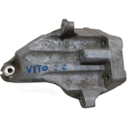 Mercedes sprinter w906 2.2 cdi лапи двигуна фото №1