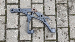 Кріплення кронштейн коробка акумуляторів scania r 1333733 фото №1