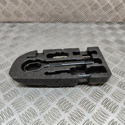 Audi q4 sportback e-tron 2022 вушка буксирувальні / зачіп фото №1