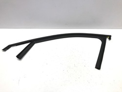 Peugeot e- 3008 iii 2024 прокладка дверь стёкла левый перед планка 9839766280 фото №1