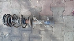 Амортизаторы перед renault laguna 1.9dci 02r фото №1