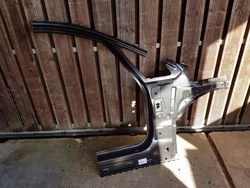 Стійка поріг праві bmw f45 7408622 фото №1