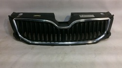 Решітка радіатора решітка радіатор хром skoda octavia iii 5e 5e0853653 фото №1