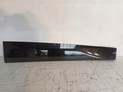 Планка двері права перед vw id 4 фото №1