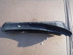 Панель під лобовим склом mazda 6 i gg k2443gj6a 507p1 фото №1