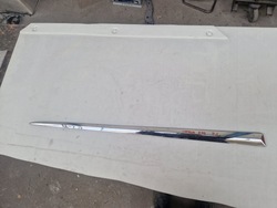 Corolla e16 e18 - планка дверь левый перед хром фото №1