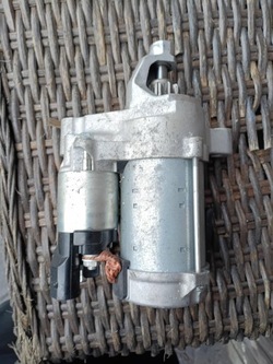 Стартер audi a4 b9 рестайлинг 06h911024c фото №1