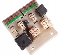 Mitsubis carisma коробка предохранителей реле фото №1