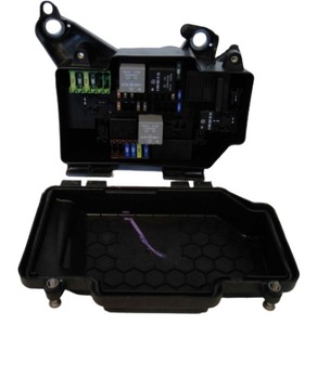 Mercedes c клас w205 205 коробка запобіжників фото №1