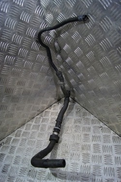 Шланг води 2.3 ecoboost focus mk3 g1fy-18k582-rc фото №1