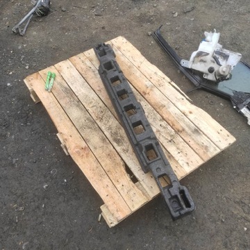 Балка шумоізоляція перед pod бампер піна vw passat b6 3c0807248c фото №1