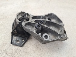 Renault laguna iii 1.5 dci подушка двигуна 112100003r фото №1