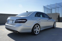 Mercedes w212 спойлер спойлер na кришка багажника amg підкладка! фото №1