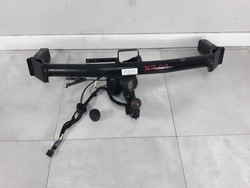 Audi q5 8r hak буксировочный 8r0800495e фото №1