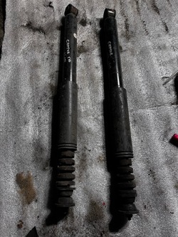 61 renault captur i амортизатор задний зад 562105955r фото №1