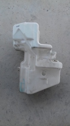 Volvo xc40 ii бак склоомивача 32237293 фото №1