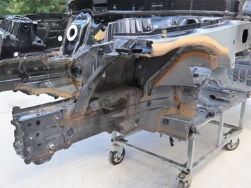 Чверть ліва передня лонжерон mercedes-benz eqc 19-24 r. 831 фото №1