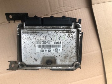 Комп'ютер двигуна vw volkswagen golf iv 1.4 b фото №1