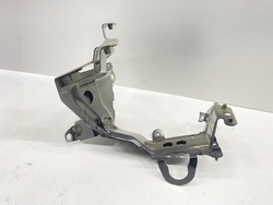 Кронштейн тримач крила лівий перед переднє audi q8 rsq8 4m8 2015- фото №1