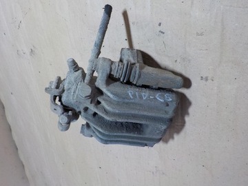 Rapid 1.6 суппорт правый зад фото №1