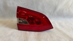 Peugeot 308 t9 універсал sw 13-21 лампа задня ліва внутрішня європа фото №1