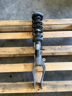 Bmw g30 амортизатор перед лівий 6875921 фото №1