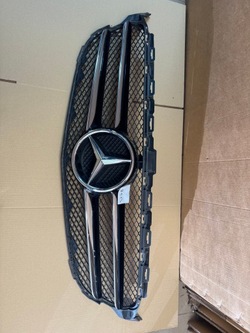 Mercedes c класс w205 решётка радиатора решётка оригинал фото №1