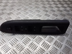 Панель скло водія vw golf v plus 5m1867371b фото №1