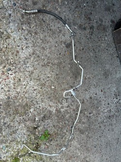 Trafic iii шланг кондиціонер шланг 924406081r vivaro b 93458699 фото №1