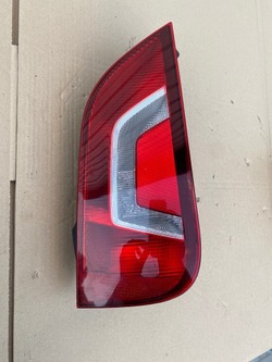 Лампа праві зад заднє vw up 1s0 eu фото №1