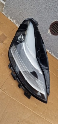 Tesla 3 17r-21r 1077376-50-b лампа правые перед фото №1