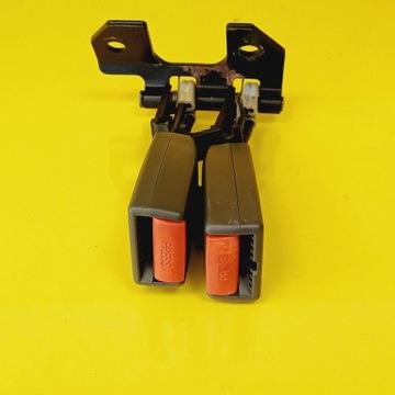 Застібка ременя безпеки середній зад volvo v40 30850008 nr408 фото №1