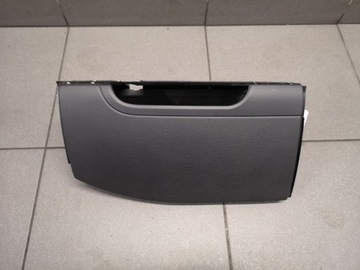 Бардачок обшивка лівий зад чорний audi a8 d3 фото №1