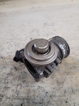 Клапан egr оригінальний номер 038129637a galaxy i mk1 01r. 1.9tdi 115km фото №1