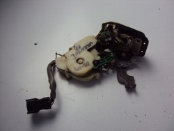 Замок дверь правые перед kia sorento i 2002-2009 фото №1