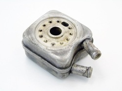 Радіаторів масла 1.6 8v audi a4 b6 b7 passat exeo 028117021b фото №1