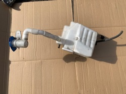 Бачок омывателя octavia ii golf v a3 8p pod ксенон насосы оригинал фото №1