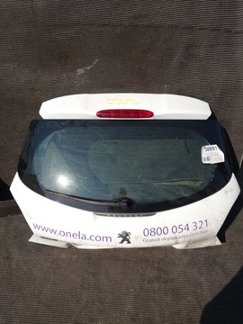 Скло кришки кришка багажника задня peugeot 208 i фото №1