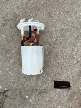 Renault trafic iii opel vivaro b 1,6dci насос паливна 172021036r фото №1