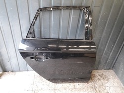 Дверь правые зад audi a1 чёрные фото №1