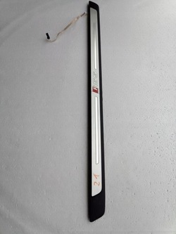 Audi rs5 ii планка пороговая правая led 8w6947418b фото №1