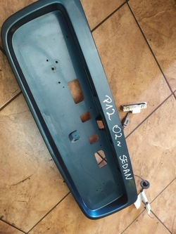 Primera p12 1.8b 02' накладка кришки багажника фото №1