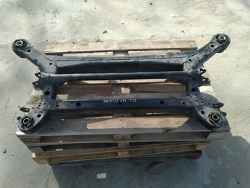 Pacifica 2016-2020 підрамник балка зад фото №1