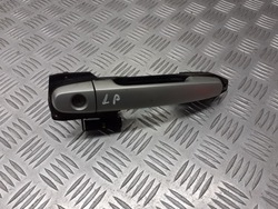 Ручка ліва передня зовнішня avensis t25 1c0 фото №1