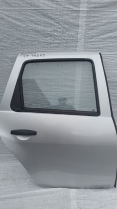 Двері праві зад задні dacia duster i 1 ted69 фото №1